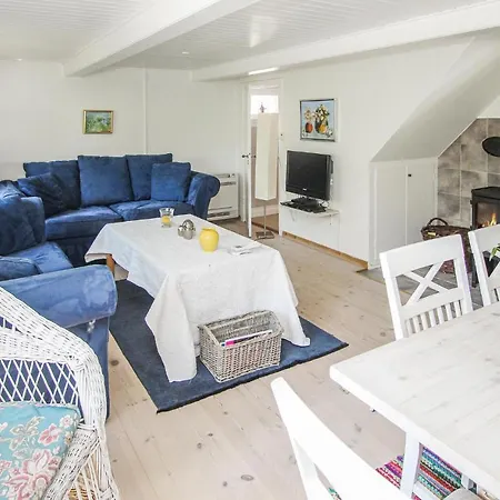 2 Bedroom Amazing In Sams Nordby (Midtjylland)